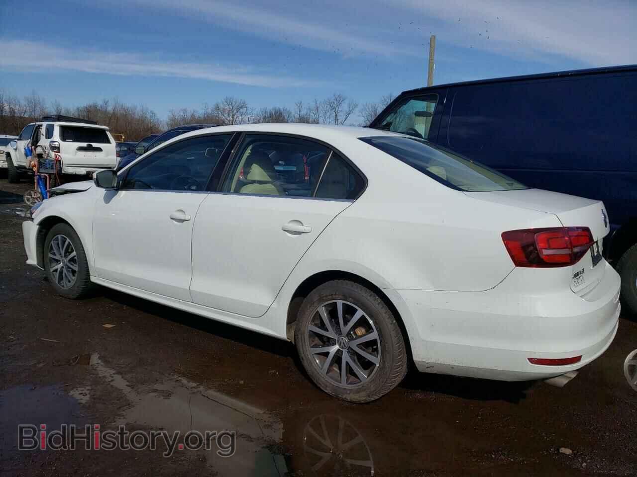 2017 VOLKSWAGEN JETTA - VIN: 3VWDB7AJ2HM393033 - Фото 2