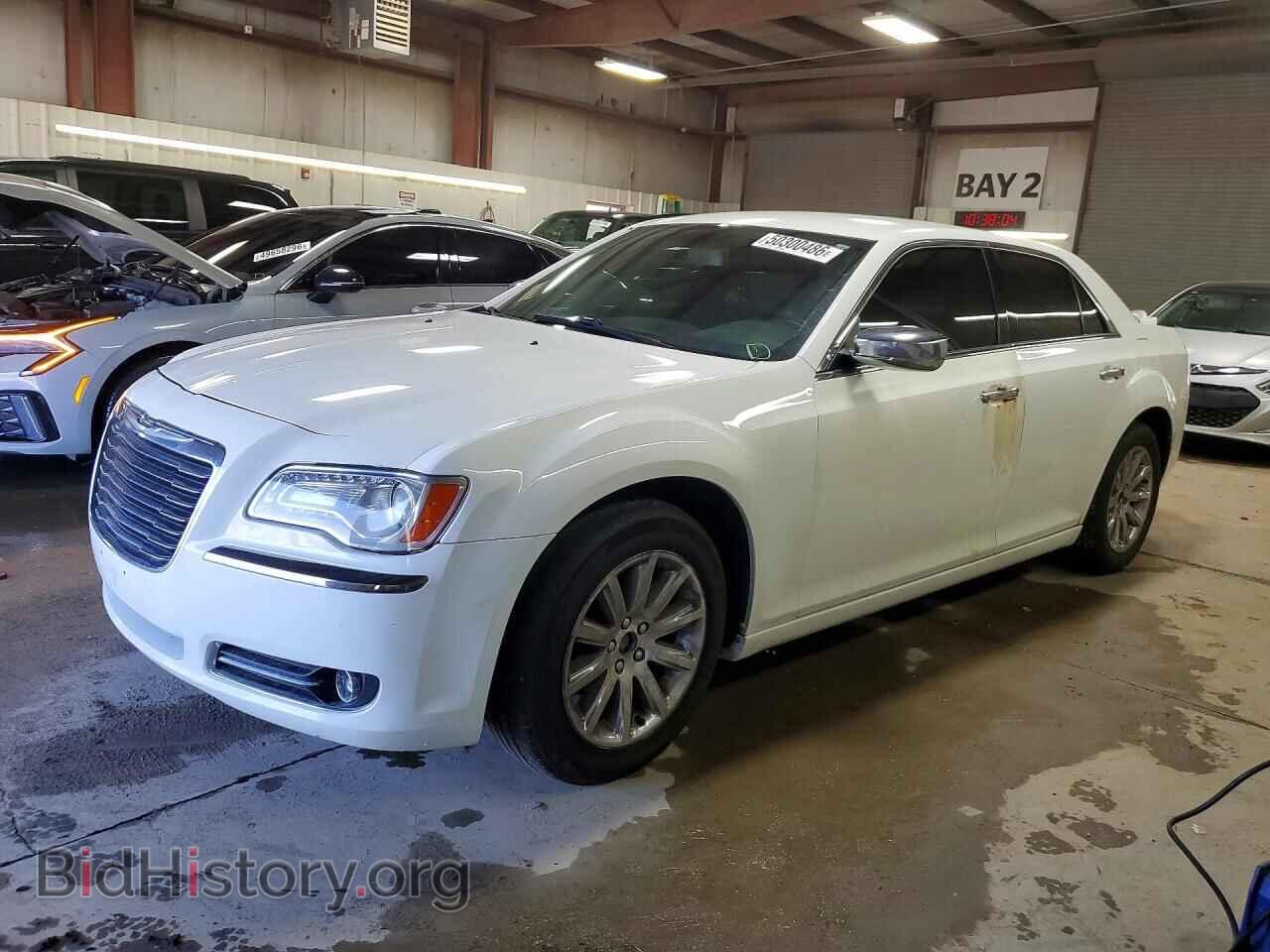 Photo 2C3CA5CG0BH579879 - CHRYSLER 300 2011