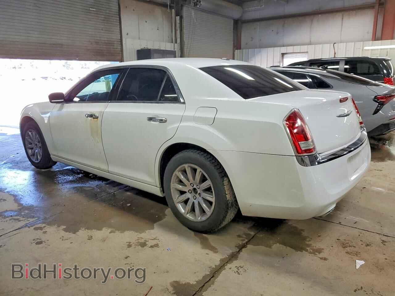 2011 CHRYSLER 300 - VIN: 2C3CA5CG0BH579879 - Фото 2