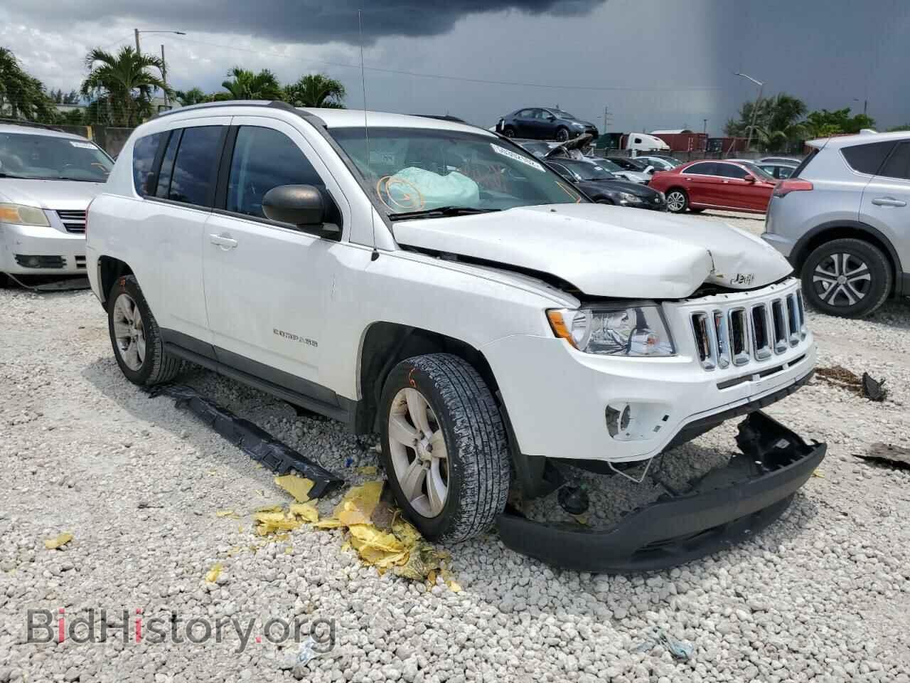 Photo 1J4NT1FB8BD189353 - JEEP COMPASS 2011