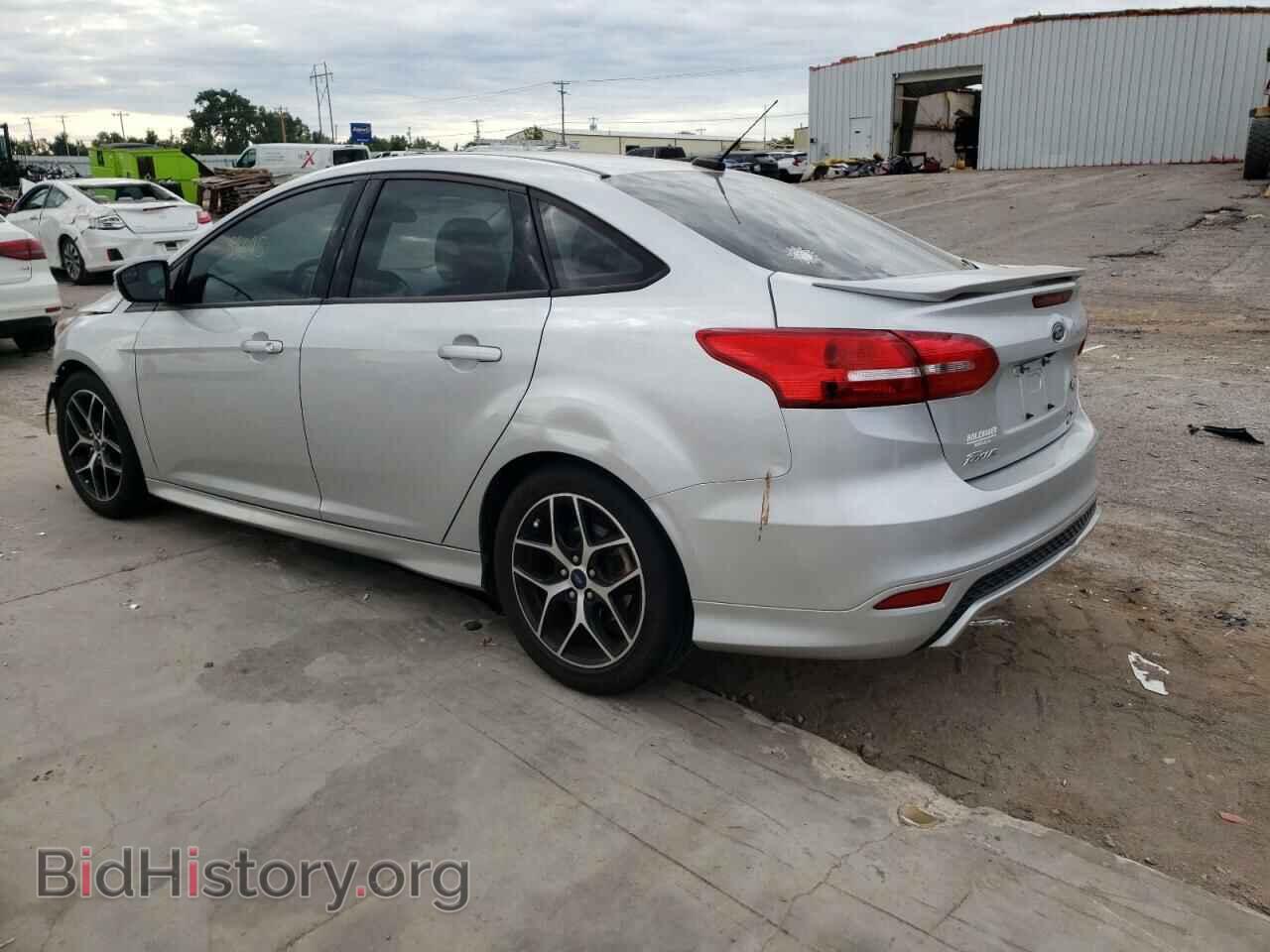 2016 FORD FOCUS - VIN: 1FADP3F2XGL309819 - Фото 3