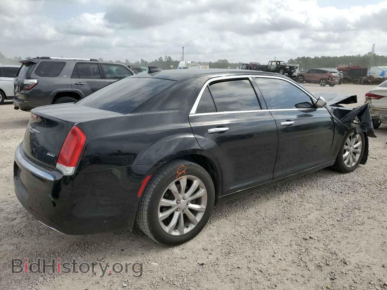 2018 CHRYSLER 300 - VIN: 2C3CCAKG6JH168411 - Фото 3