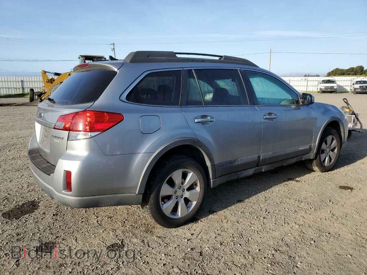 2011 SUBARU OUTBACK - VIN: 4S4BRBKC8B3329625 - Фото 3
