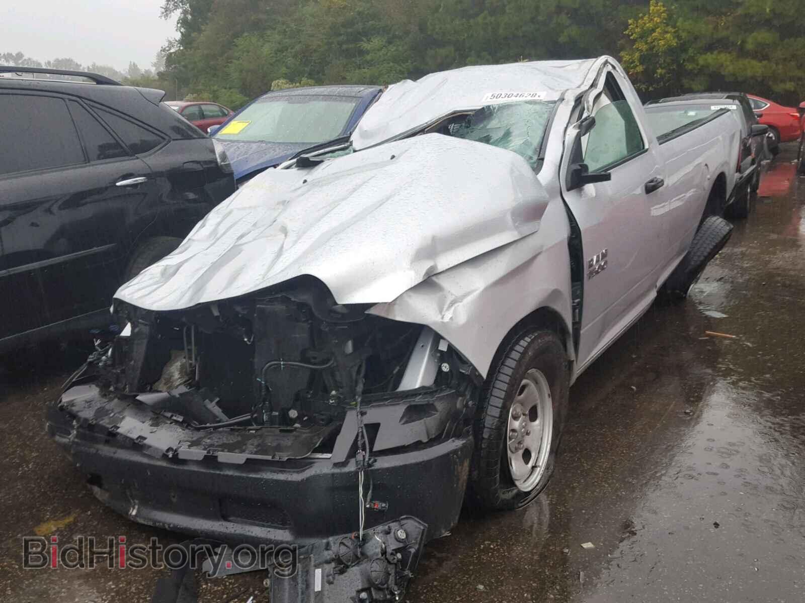 2018 RAM 1500 ST - VIN: 3C6JR6DG9JG137592 - Фото 2