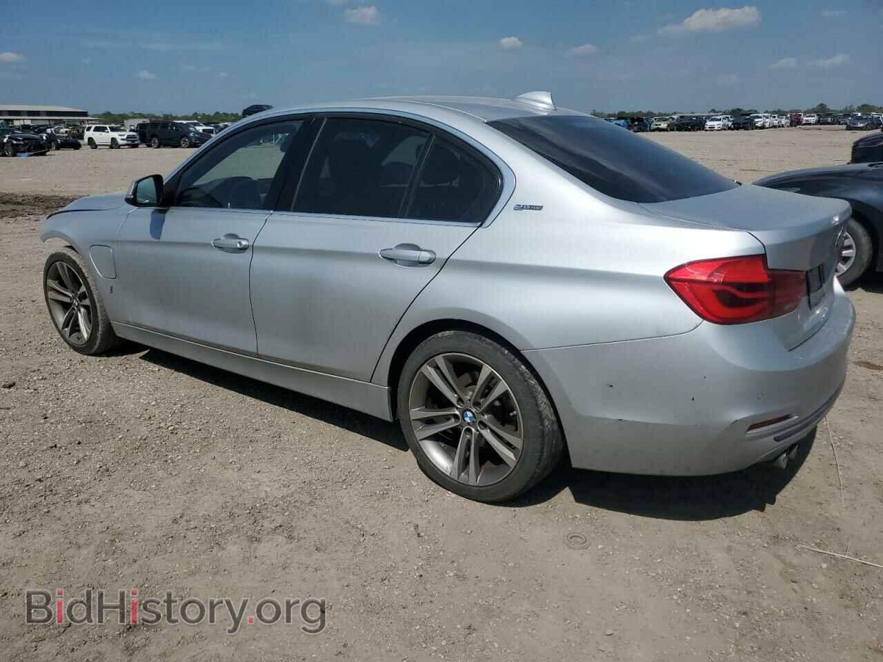 2017 BMW 3 SERIES - VIN: WBA8E1C30HA156834 - Фото 2