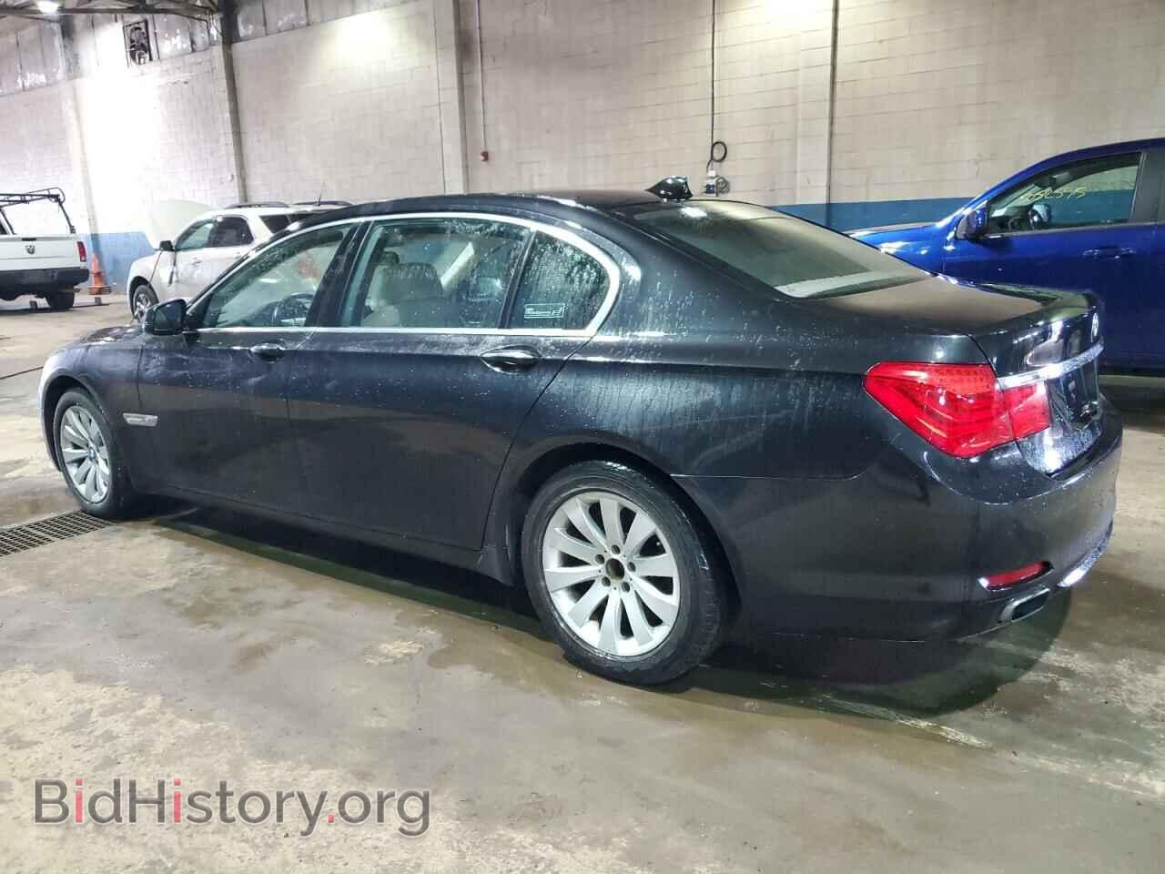 2011 BMW 7 SERIES - VIN: WBAKC8C51BC434190 - Фото 2