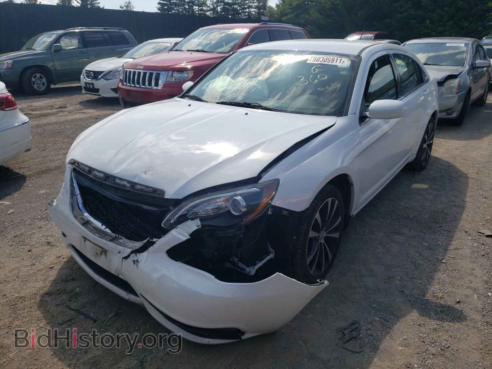 2013 CHRYSLER 200 - VIN: 1C3CCBBG9DN726804 - Фото 2
