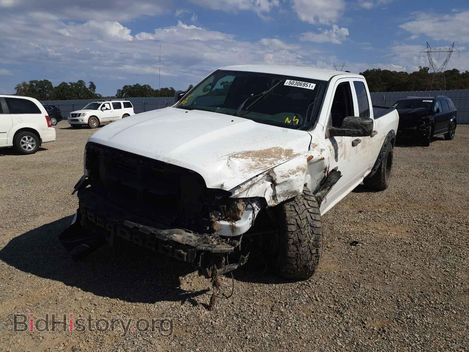2017 RAM 1500 - VIN: 1C6RR7FG0HS733229 - Photo 2
