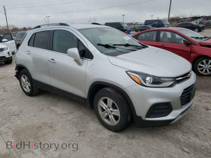 2020 Chevrolet TRAX (VIN KL7CJLSB7LB029110) — photo 4 of 15