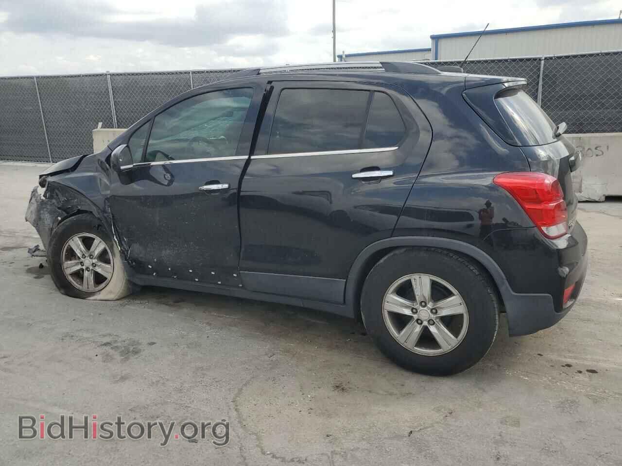2017 CHEVROLET TRAX - VIN: 3GNCJLSB1HL279409 - Фото 2