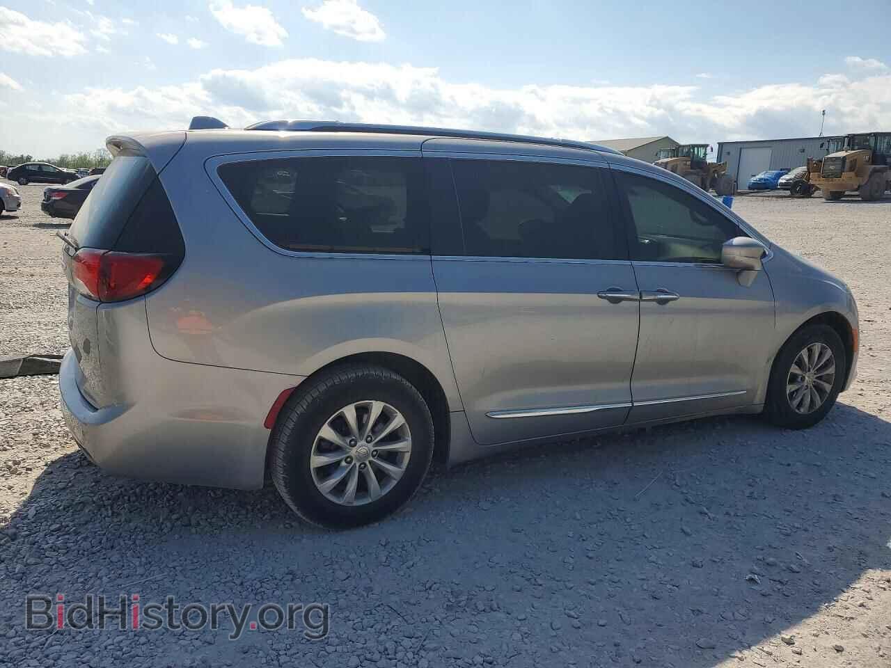 2018 CHRYSLER PACIFICA - VIN: 2C4RC1BG9JR269457 - Фото 3