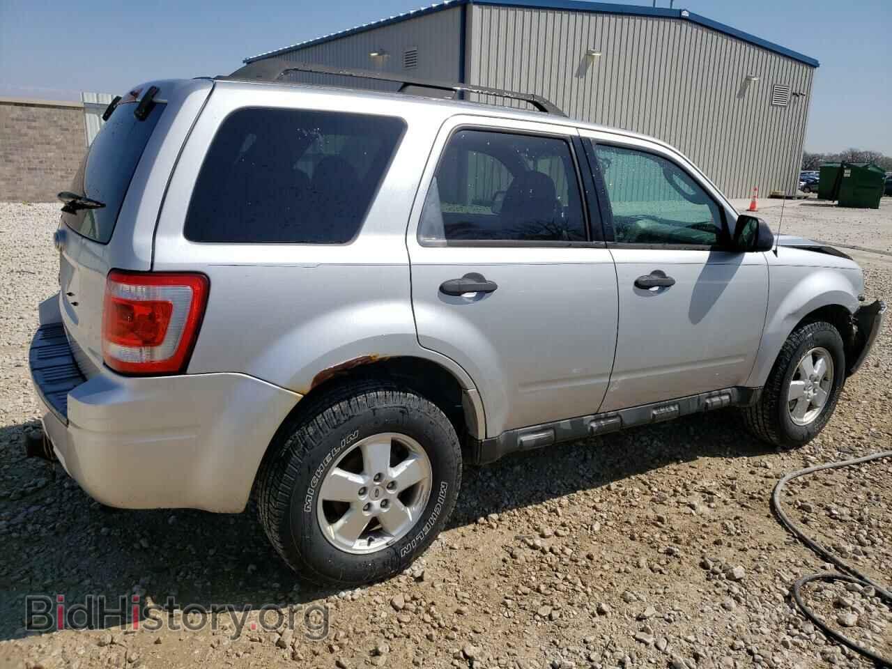 2011 FORD ESCAPE - VIN: 1FMCU9D79BKB98979 - Фото 3