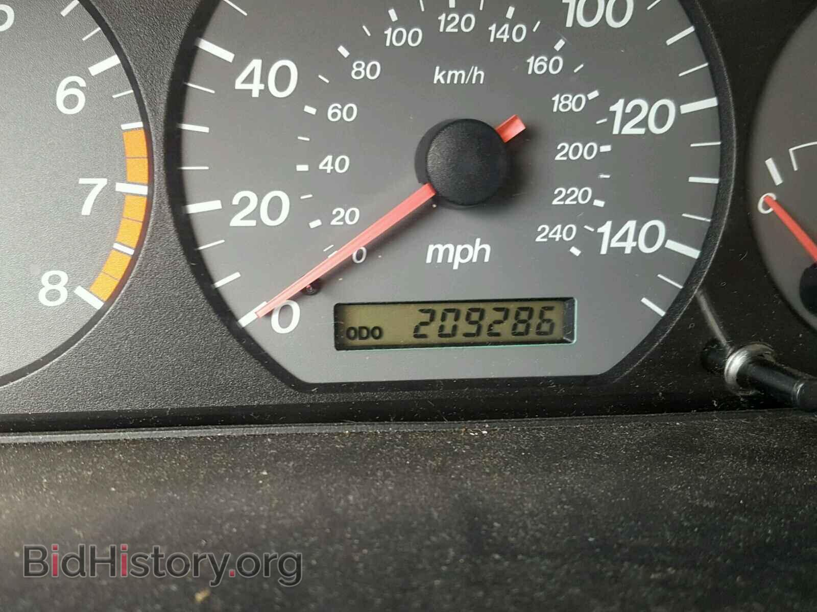 2000 MAZDA 626 - VIN: 1YVGF22C0Y5115853 - Фото 8