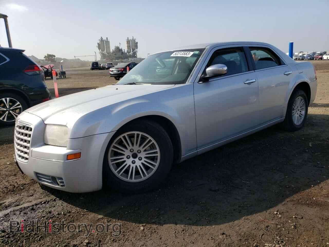 Photo 2C3CA4CD3AH216314 - CHRYSLER 300 2010