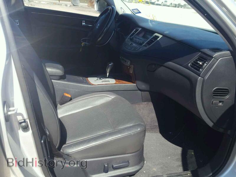 2009 Hyundai GENESIS (VIN KMHGC46E99U040935) — фото 5 из 10