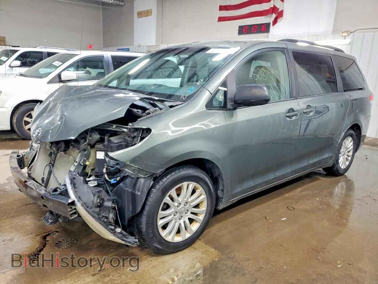 Photo 5TDYK3DC8DS361305 - TOYOTA SIENNA 2013