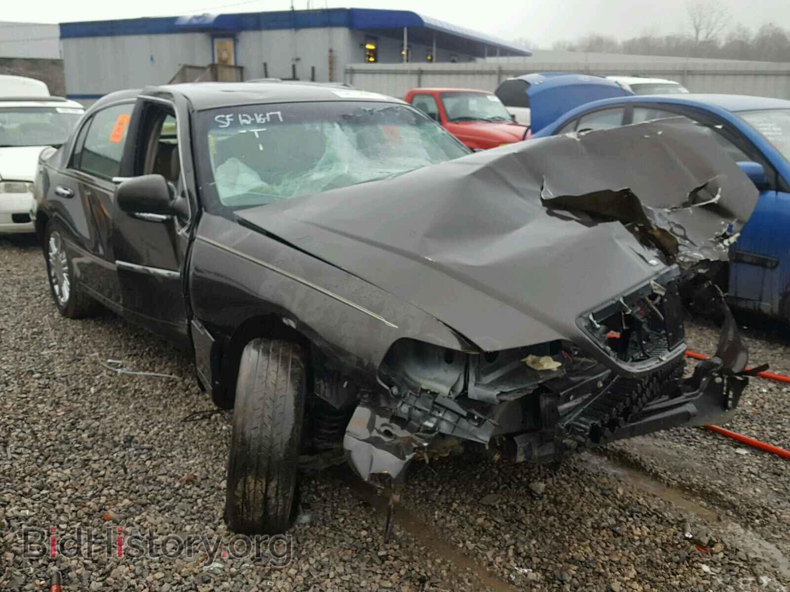 Photo 1LNHM82V46Y623500 - LINCOLN TOWNCAR 2006