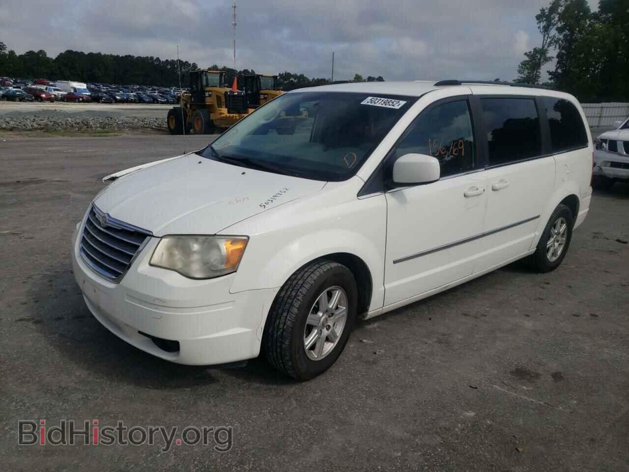 2010 CHRYSLER MINIVAN - VIN: 2A4RR5D16AR213985 - Фото 2