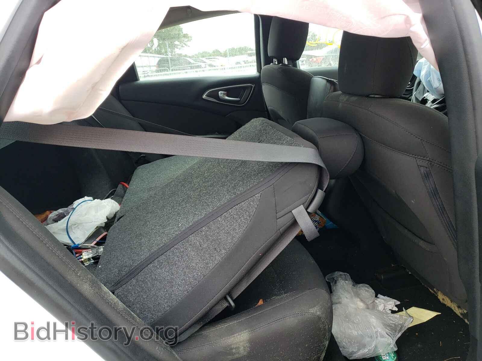 2016 CHRYSLER 200 - VIN: 1C3CCCAB3GN140678 - Фото 6