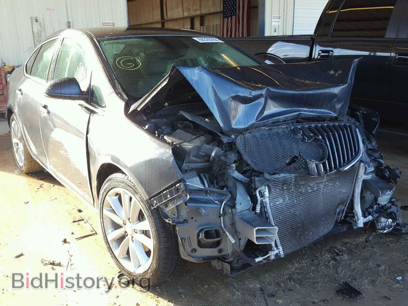 Photo  - BUICK VERANO 2012