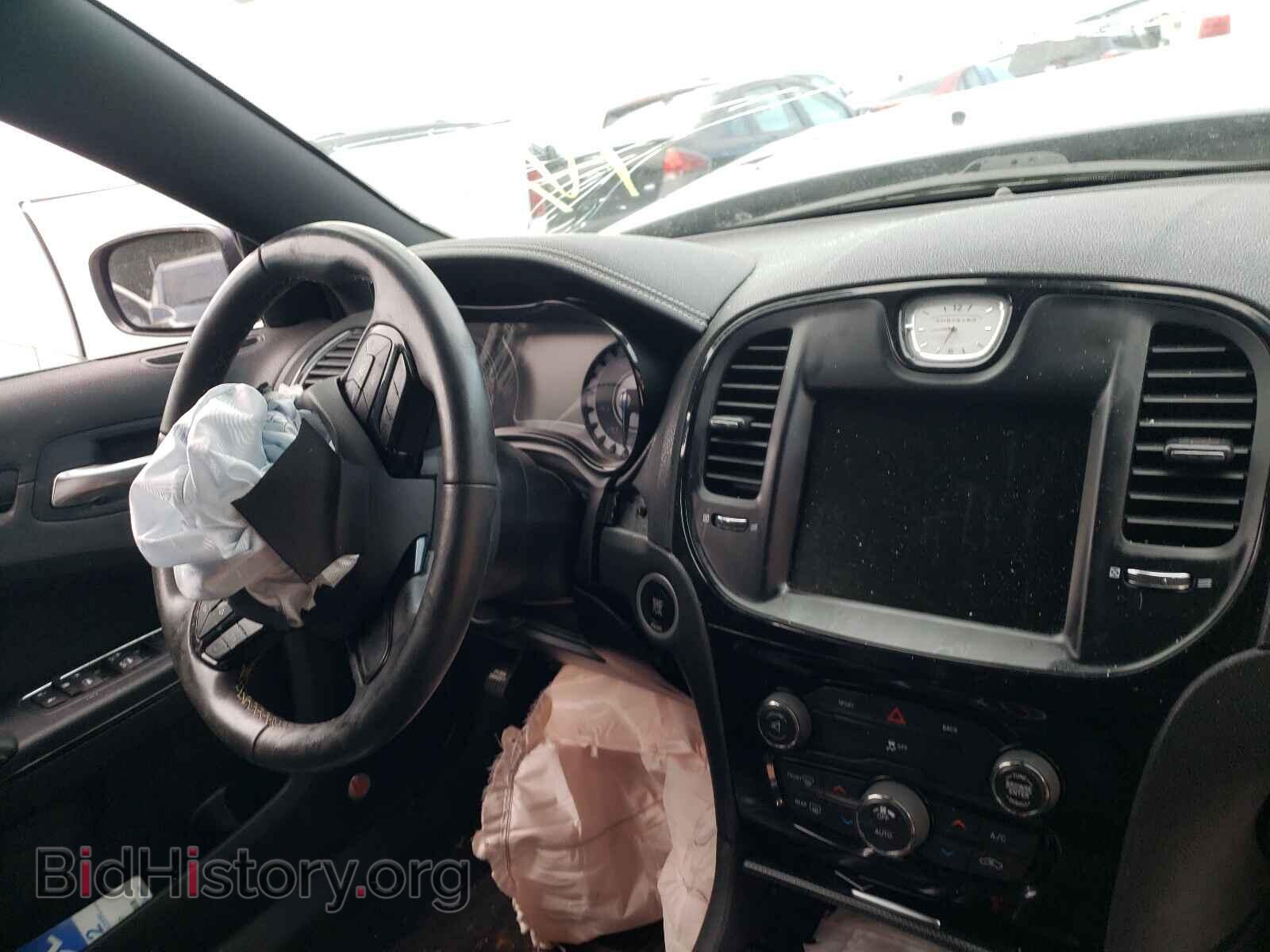 2016 CHRYSLER 300 - VIN: 2C3CCABG8GH198311 - Фото 9