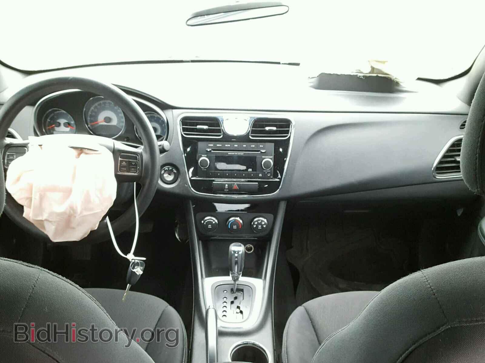 2012 CHRYSLER 200 - VIN: 1C3CCBAB5CN319244 - Фото 9