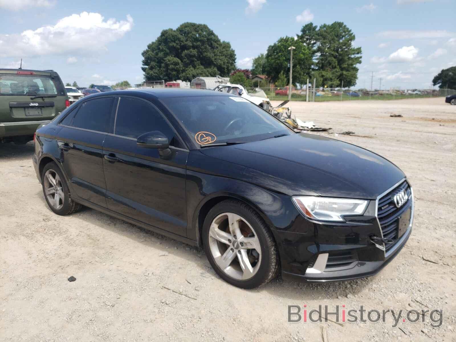 Фотография WAUB8GFF4H1044561 - AUDI A3 2017