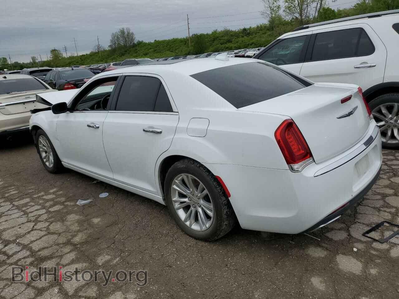 2017 CHRYSLER 300 - VIN: 2C3CCAEG6HH579944 - Фото 2