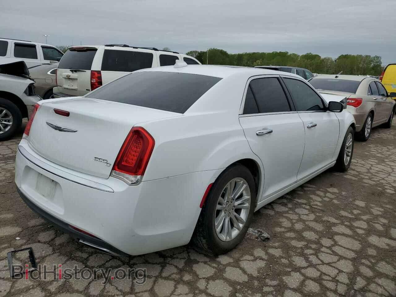 2017 CHRYSLER 300 - VIN: 2C3CCAEG6HH579944 - Фото 3
