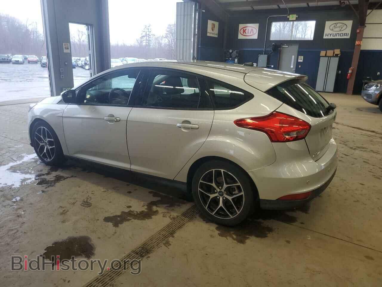 2017 FORD FOCUS - VIN: 1FADP3M2XHL305449 - Photo 2
