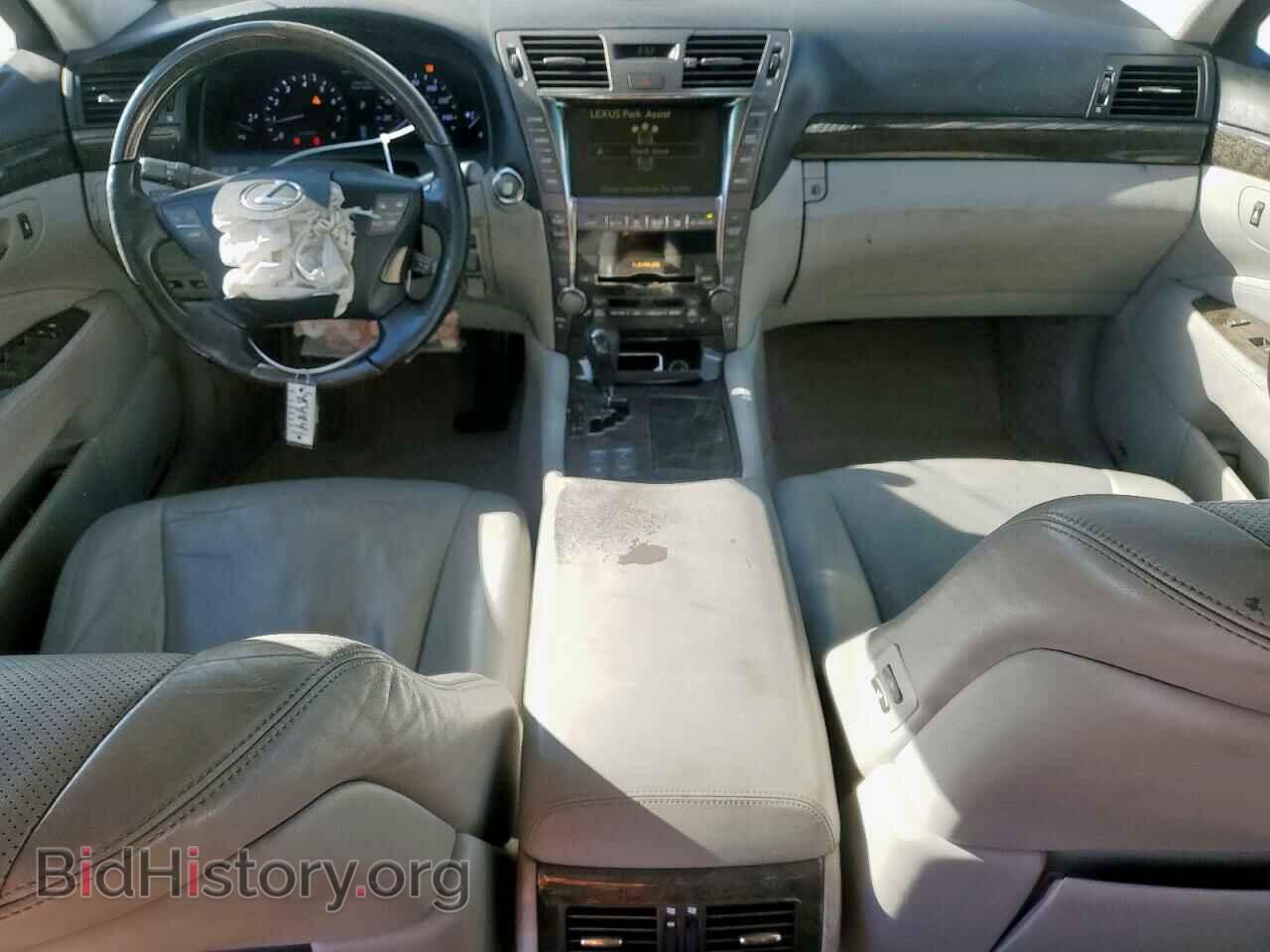 2007 LEXUS LS460 - VIN: JTHGL46F575002850 - Photo 8
