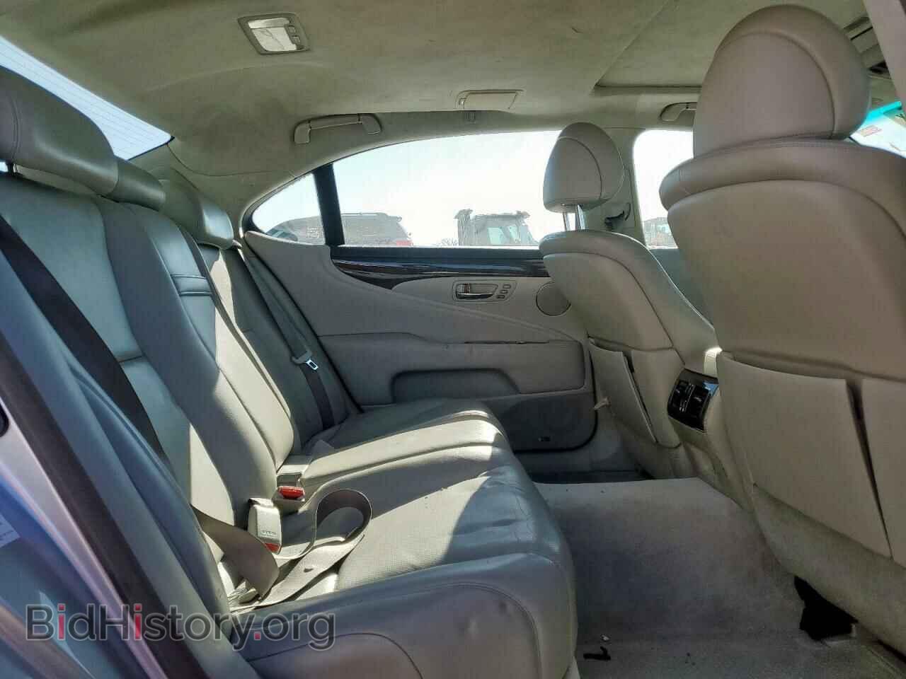 2007 LEXUS LS460 - VIN: JTHGL46F575002850 - Photo 10
