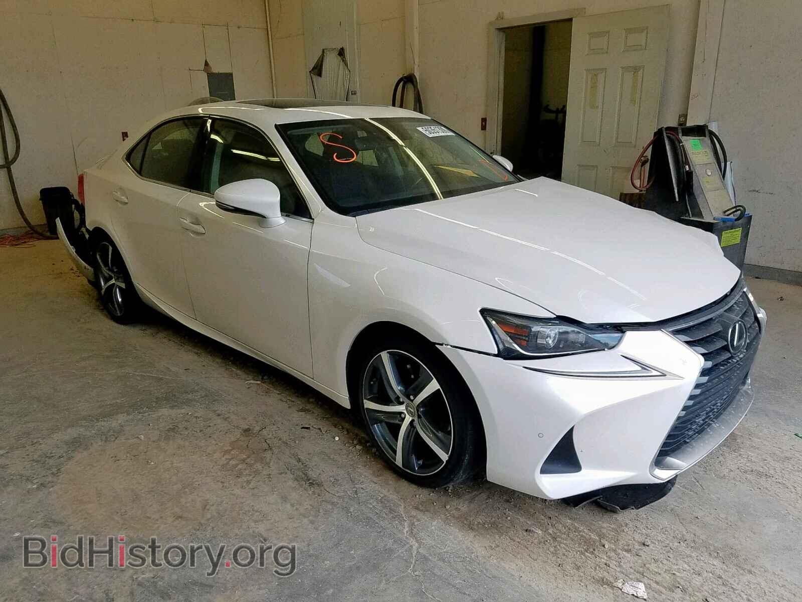 Photo JTHBA1D20H5052944 - LEXUS IS 2017