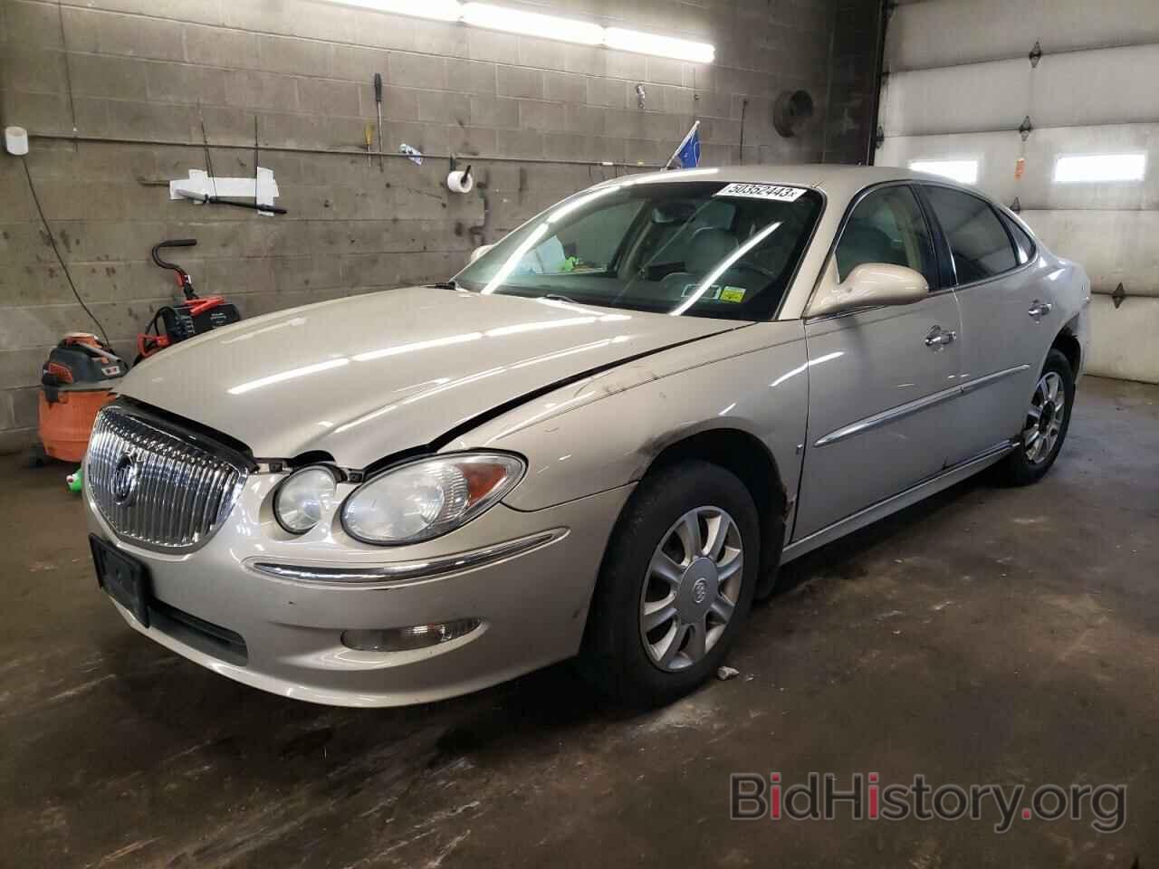 Photo 2G4WD582981192192 - BUICK LACROSSE 2008