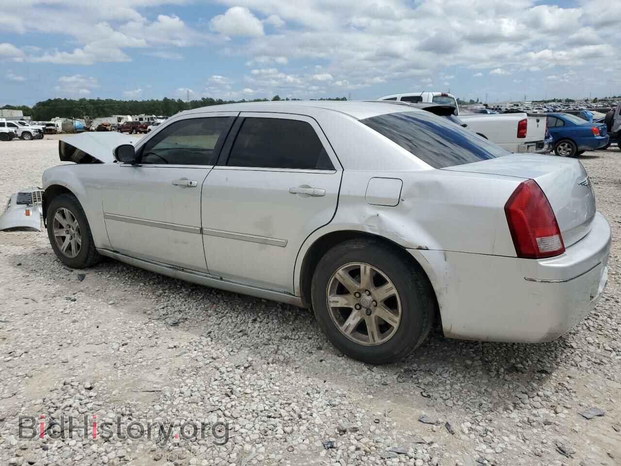 2007 CHRYSLER 300 - VIN: 2C3KA53GX7H859618 - Фото 2