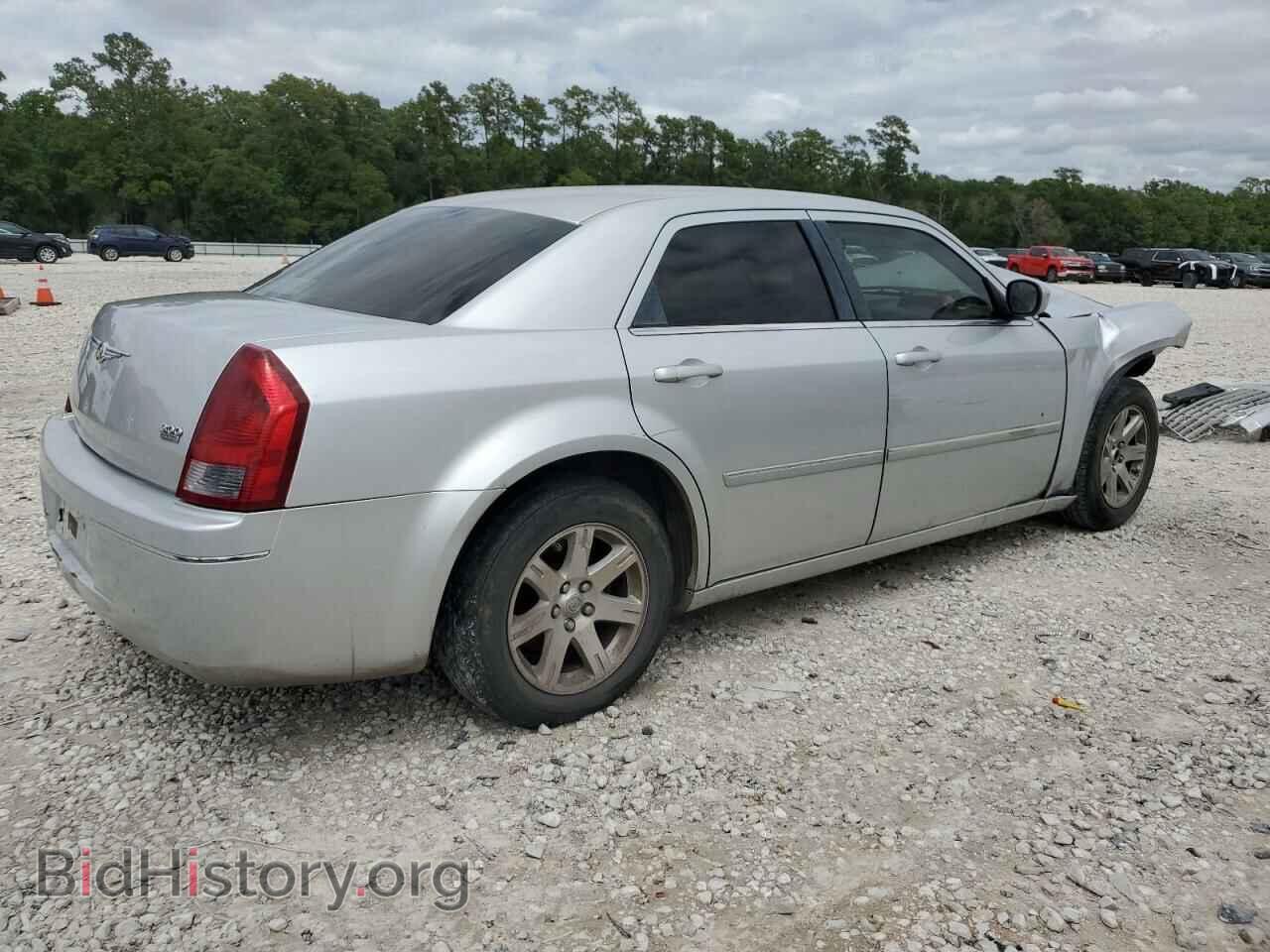 2007 CHRYSLER 300 - VIN: 2C3KA53GX7H859618 - Фото 3