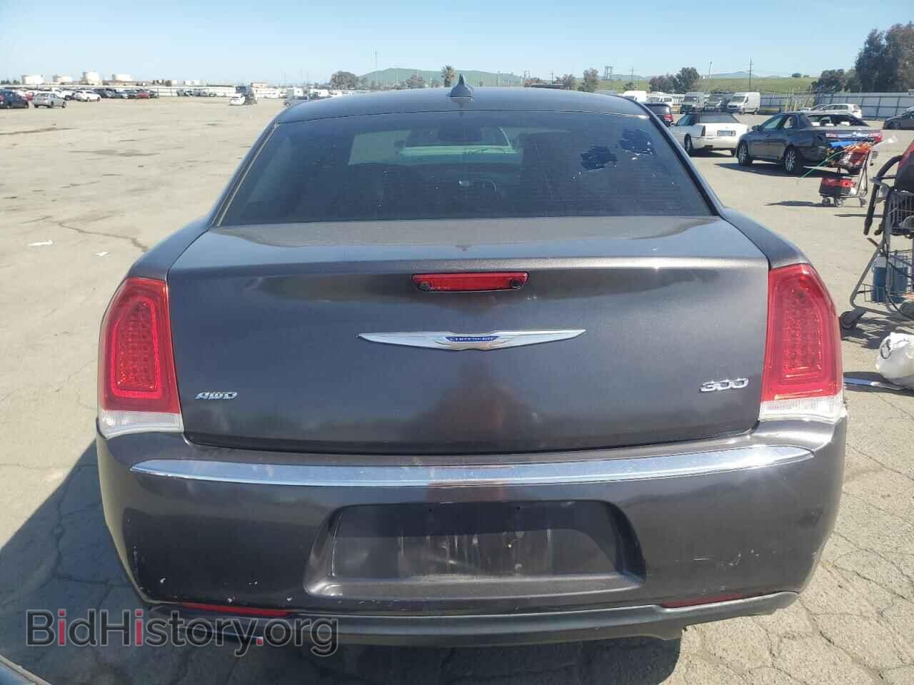 2019 CHRYSLER 300 - VIN: 2C3CCAKG2KH631565 - Фото 6