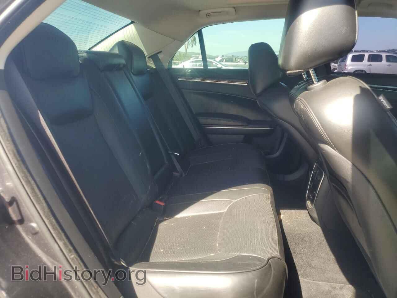 2019 CHRYSLER 300 - VIN: 2C3CCAKG2KH631565 - Фото 10