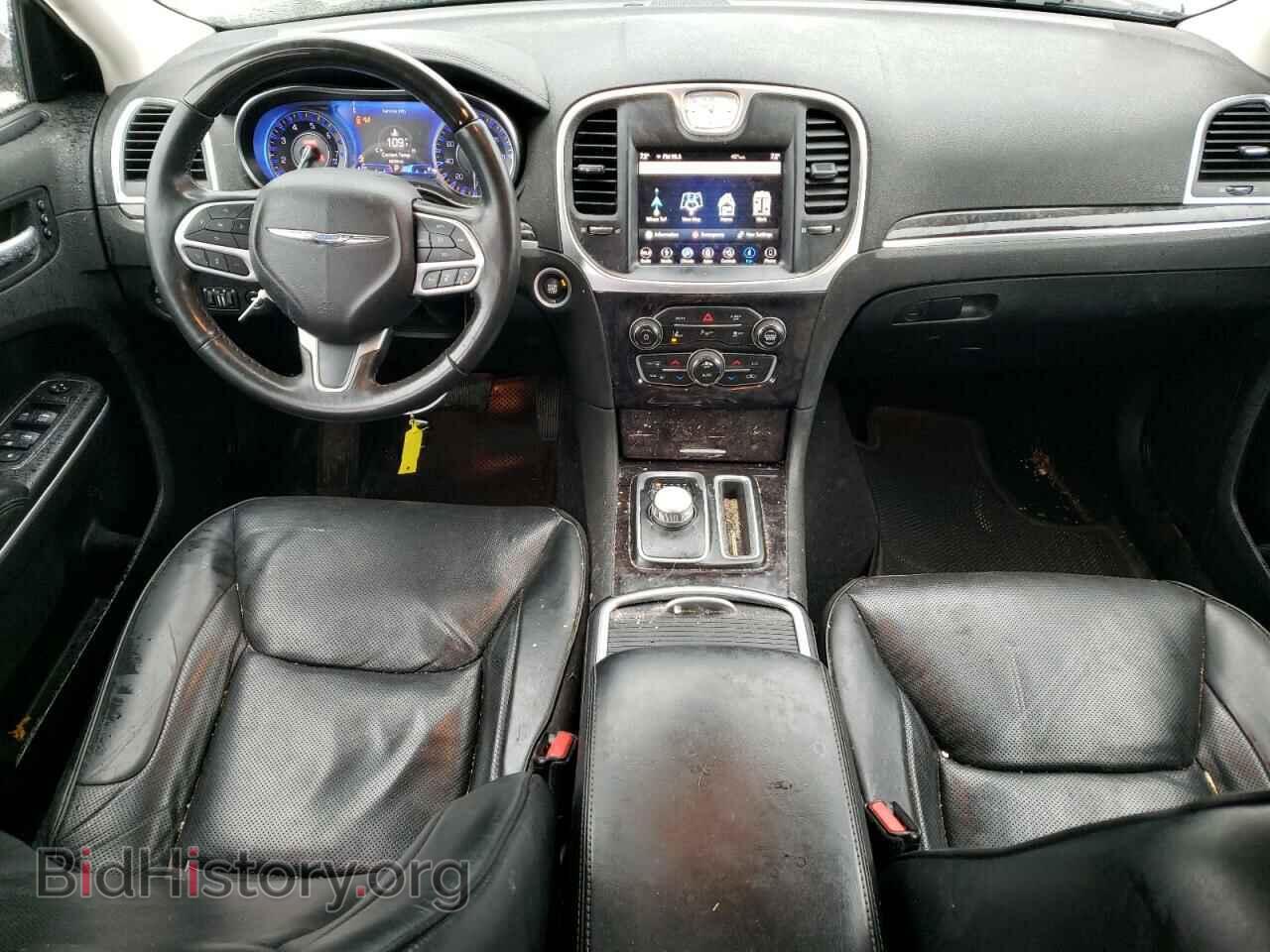 2019 CHRYSLER 300 - VIN: 2C3CCAKG4KH706167 - Фото 8