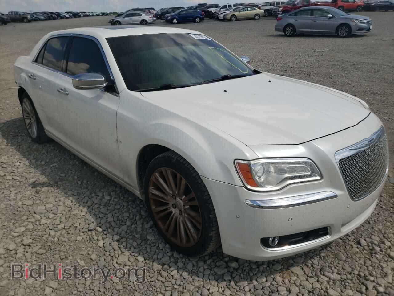 Фотография 2C3CA6CT7BH536692 - CHRYSLER 300 2011