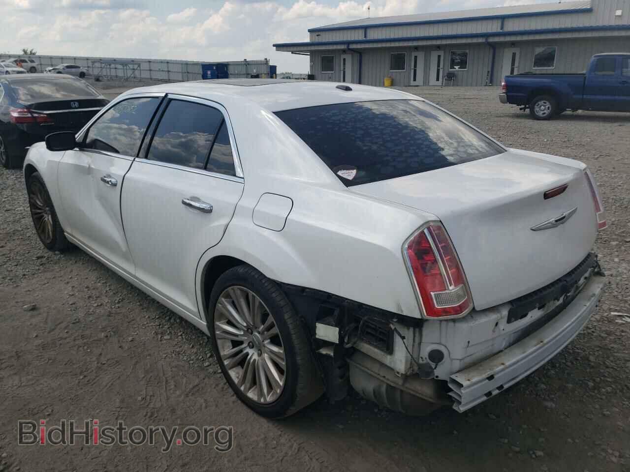 2011 CHRYSLER 300 - VIN: 2C3CA6CT7BH536692 - Фото 3