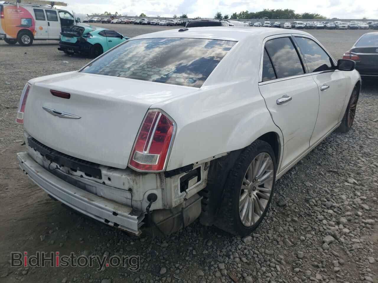 2011 CHRYSLER 300 - VIN: 2C3CA6CT7BH536692 - Фото 4