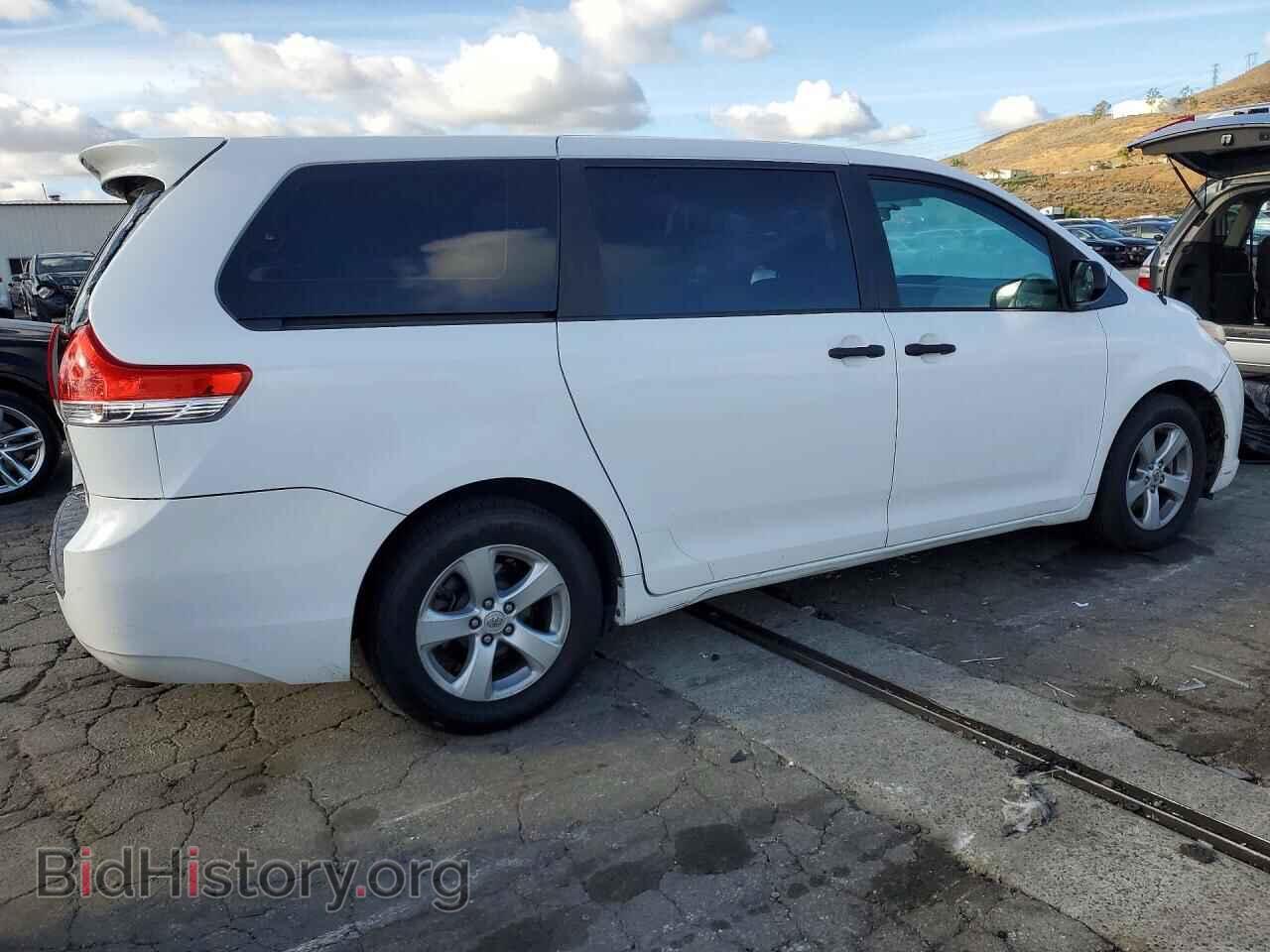 2011 TOYOTA SIENNA - VIN: 5TDZK3DC0BS171709 - Фото 3