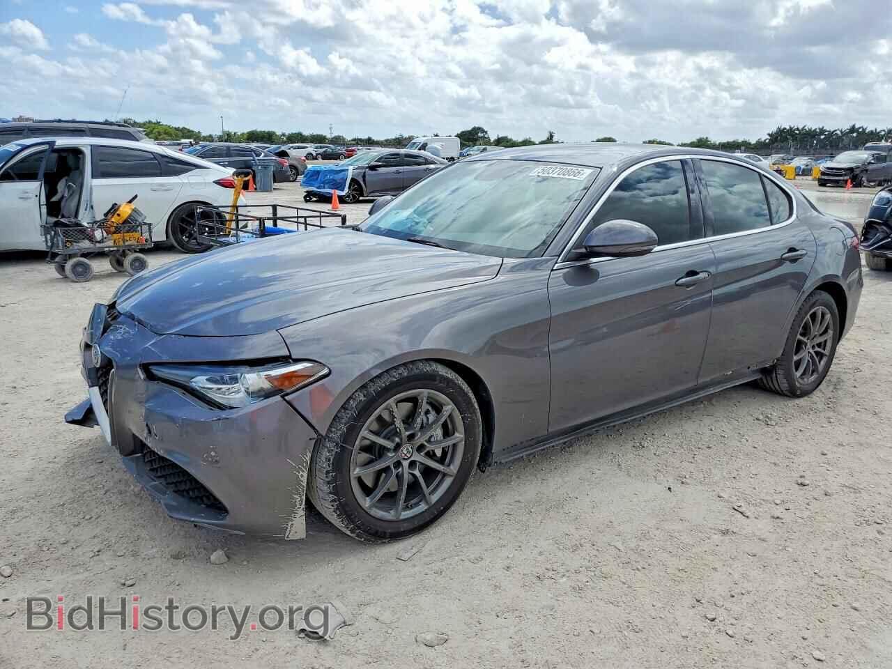 Фотография ZARFAEBN0J7576604 - ALFA ROMEO GIULIA 2018