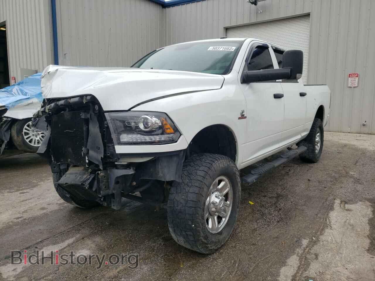 Photo 3C6UR5CL0JG308221 - RAM All Models 2018