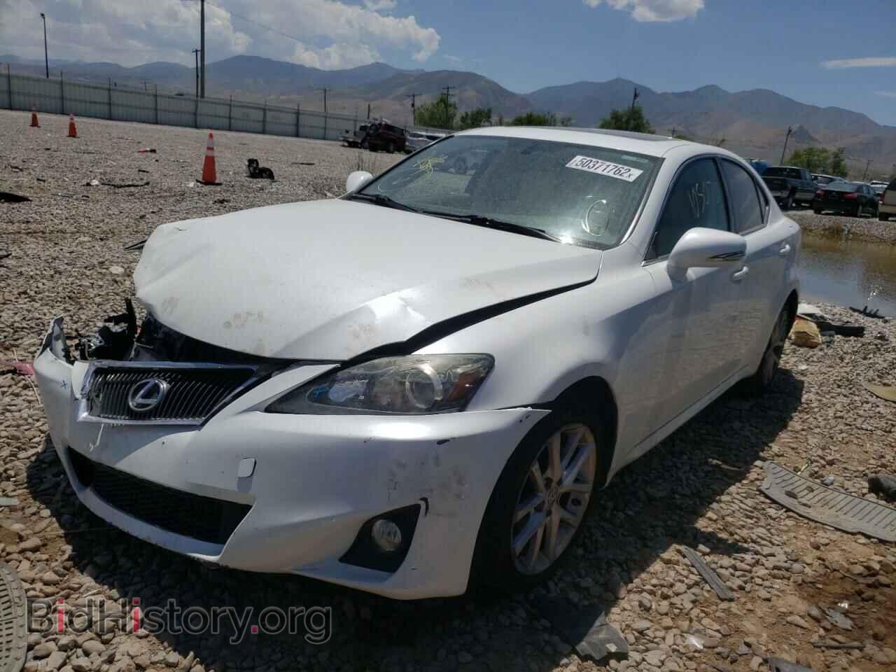 2012 LEXUS IS - VIN: JTHCF5C24C5057202 - Фото 2