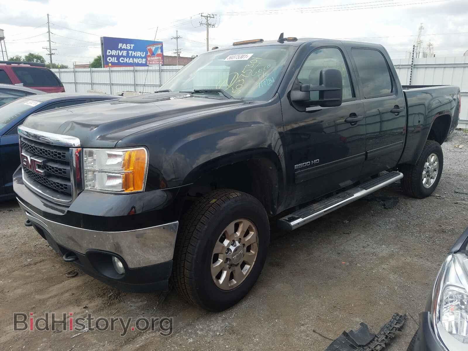 2011 GMC SIERRA - VIN: 1GT120CG2BF246782 - Фото 2