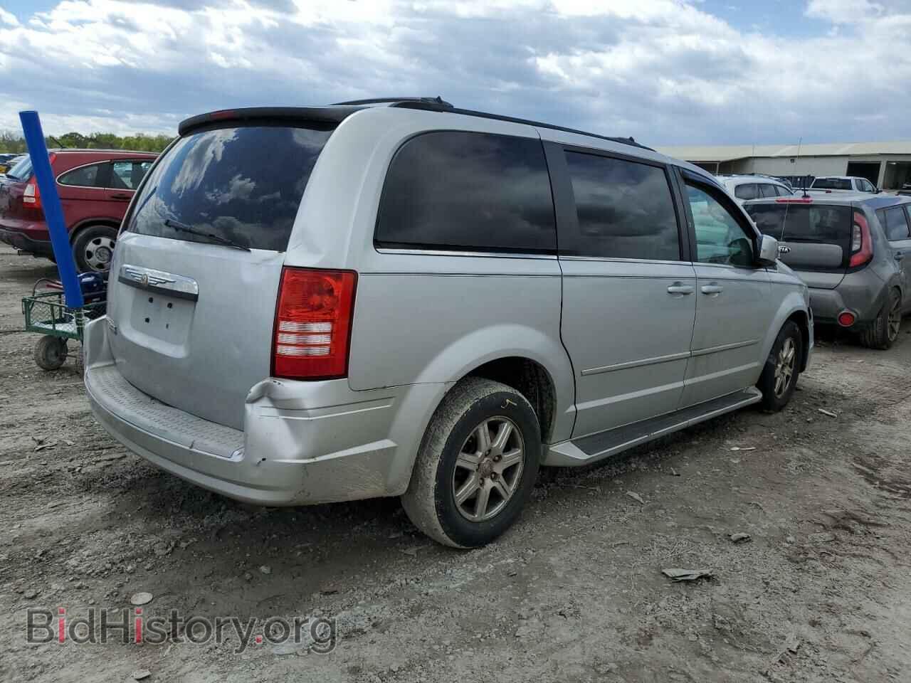 2008 CHRYSLER MINIVAN - VIN: 2A8HR54P08R607667 - Фото 3
