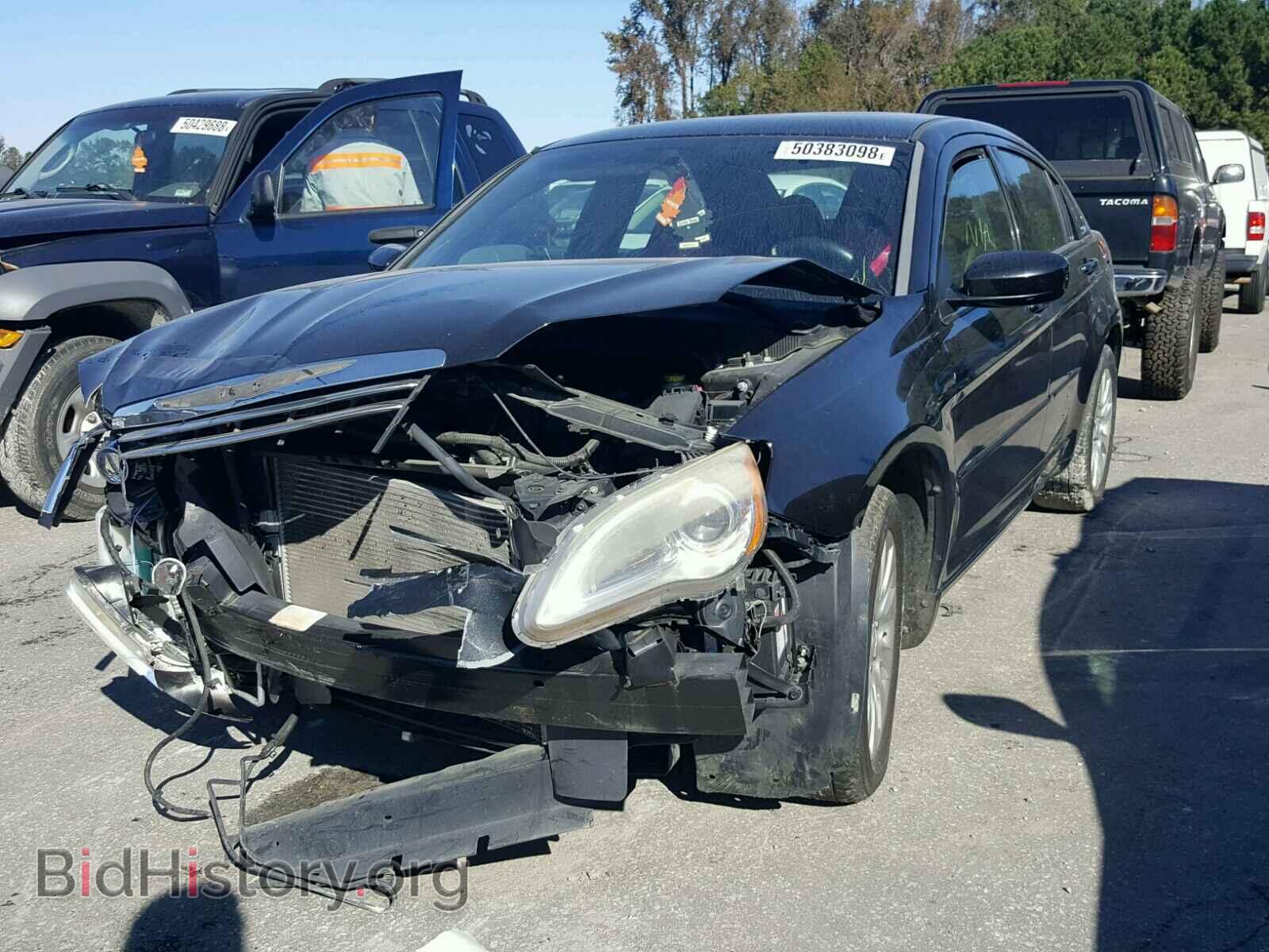 2011 CHRYSLER 200 - VIN: 1C3BC4FB3BN515780 - Photo 2