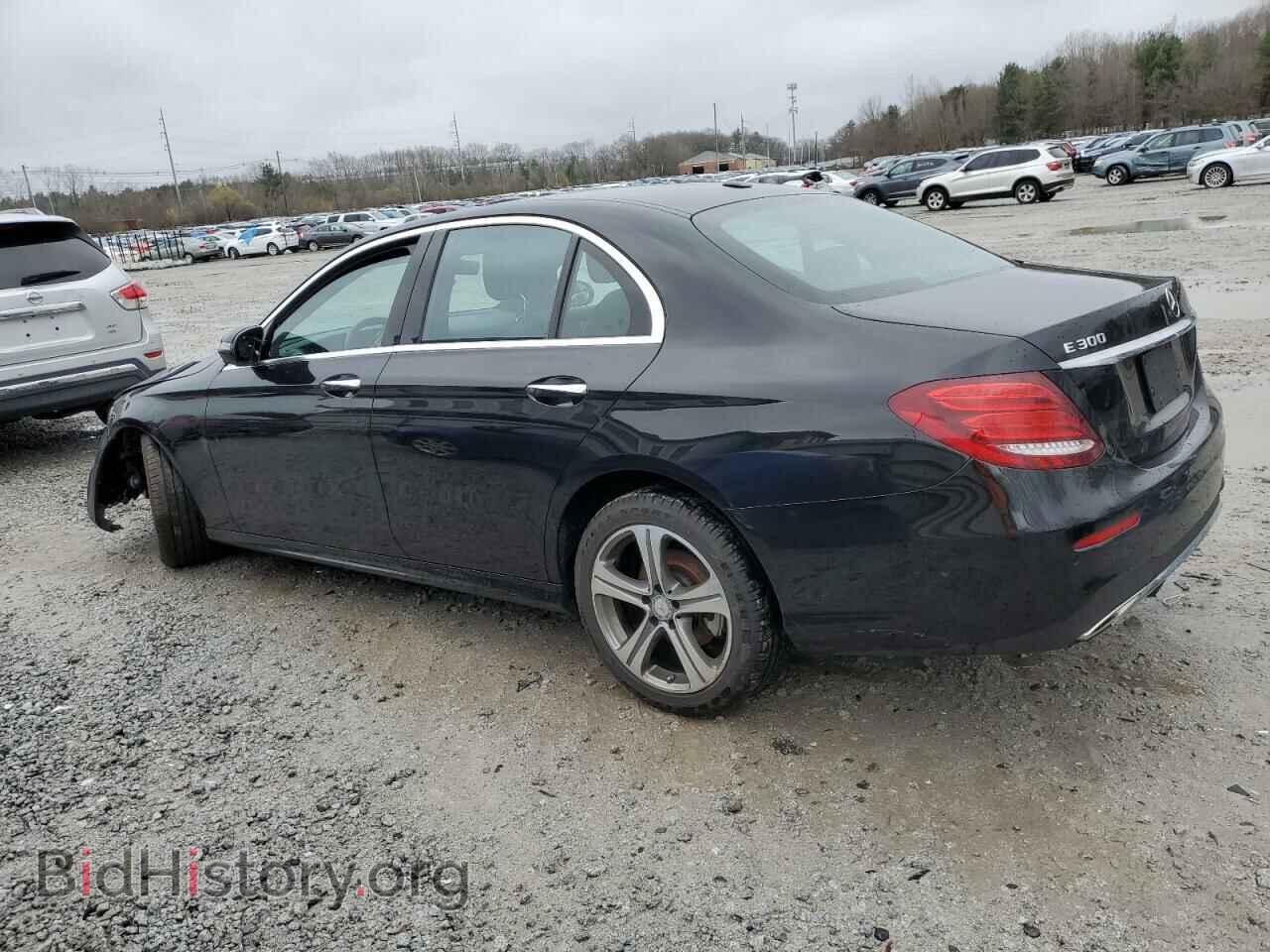 2017 MERCEDES-BENZ E-CLASS - VIN: WDDZF4KB8HA105196 - Фото 2